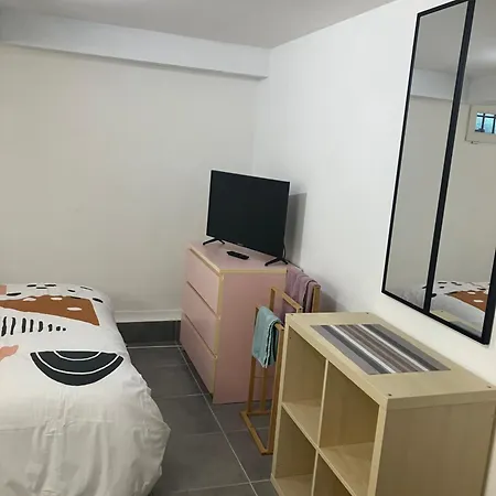 ホームステイ Petite Avec Sdb Partagee *